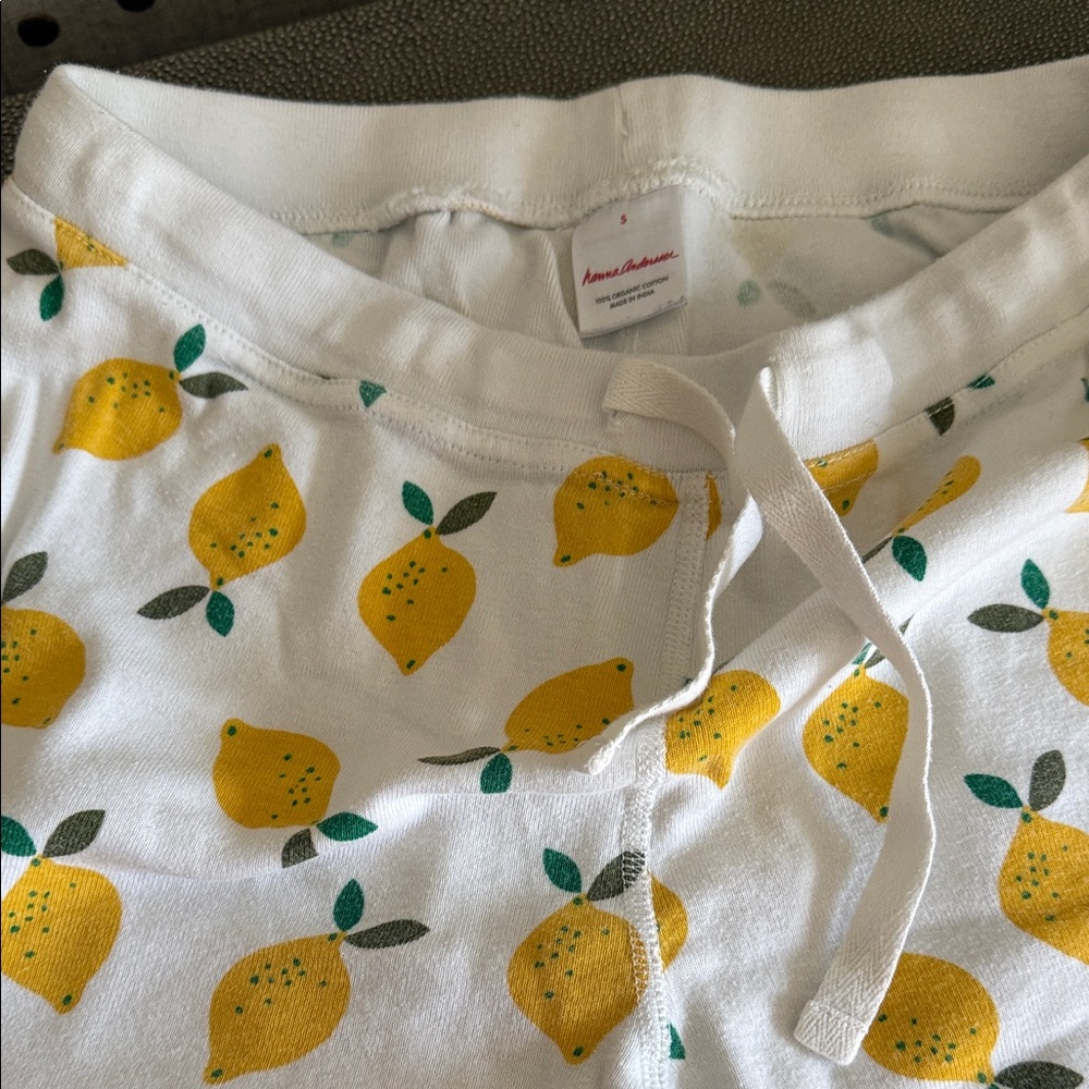 Women’s Lemon Print White and Yellow Pajama Set, size Small - Picture 5 of 6